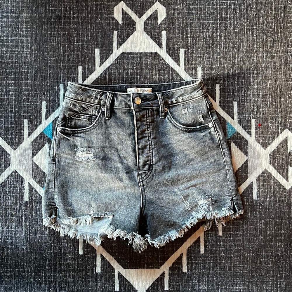 We the free curvy cutoffs